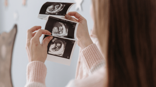 Curso bebé de nalgas